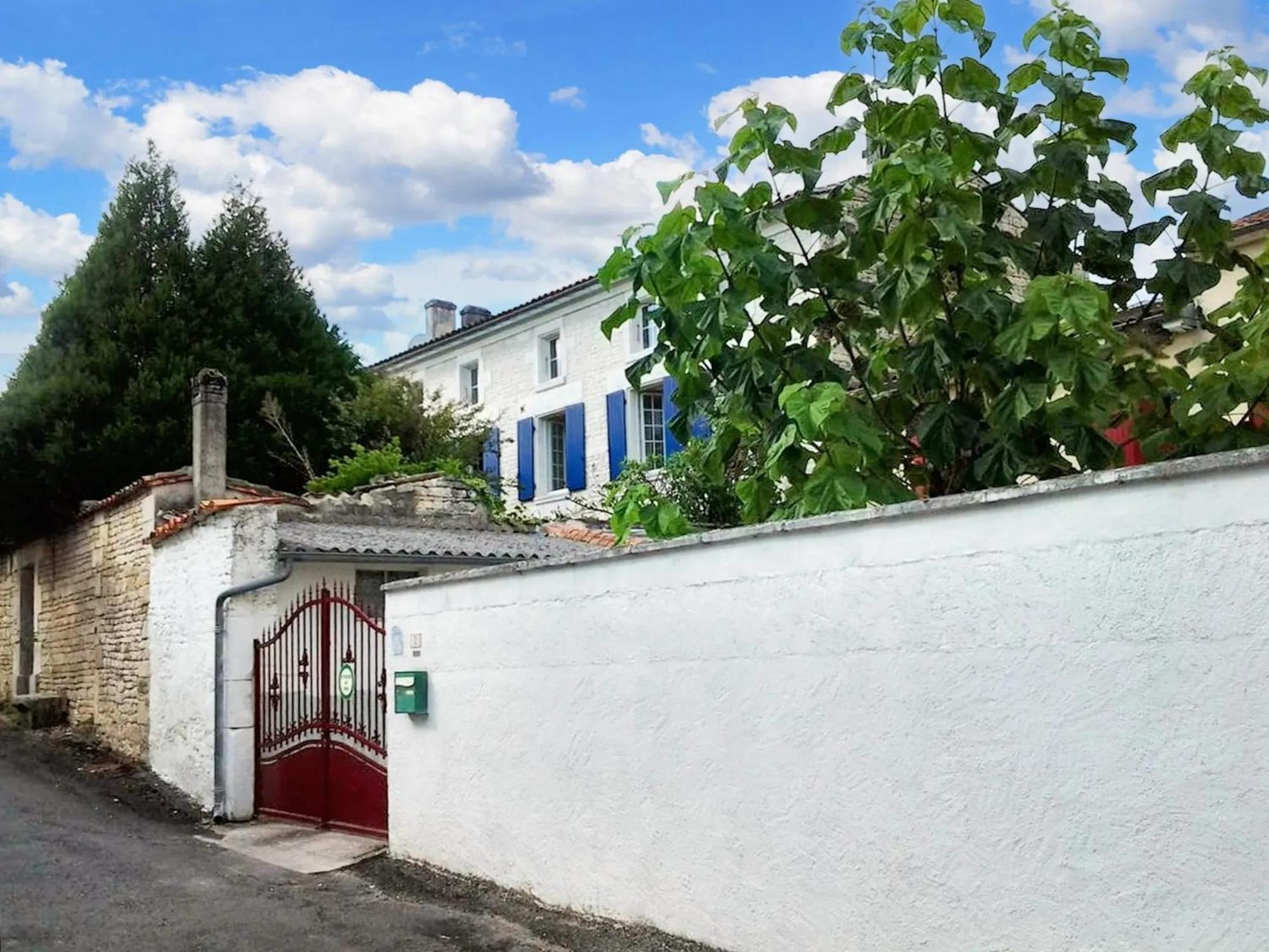 Maison Confortable Au Coeur De Fleurac Avec Grand Jardin ภายนอก รูปภาพ